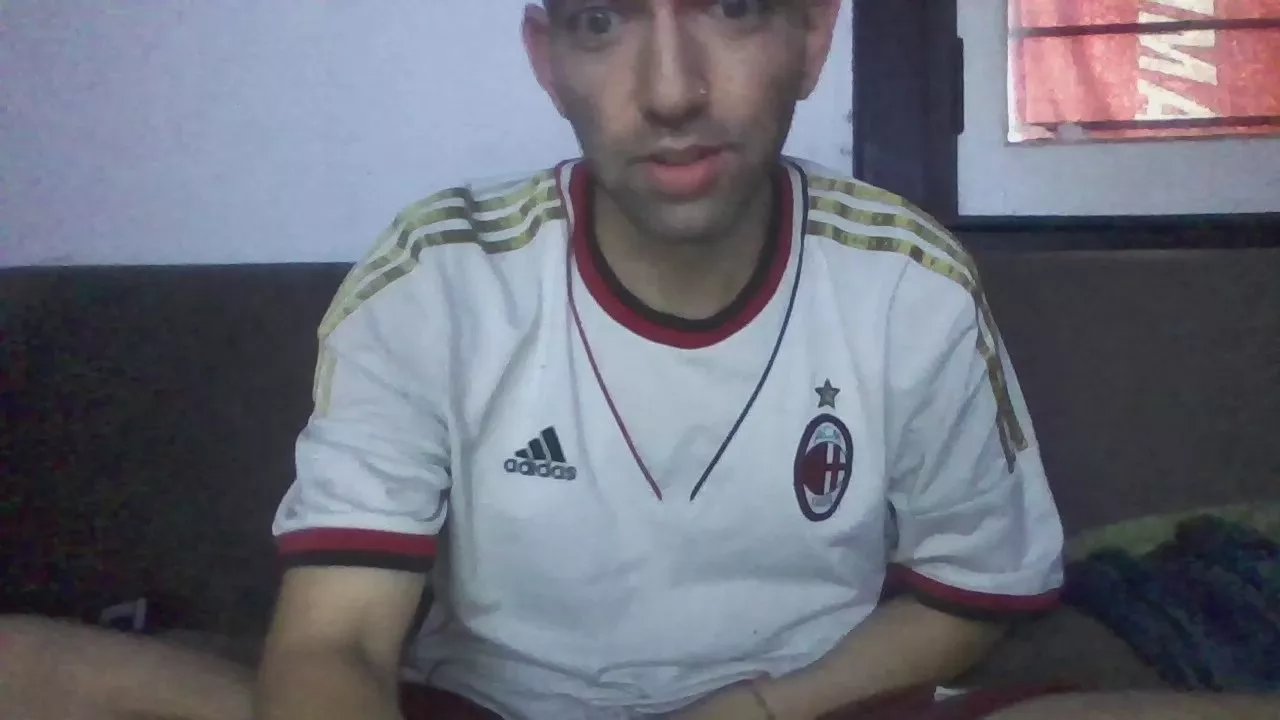 Offline Millo91 on Cam4