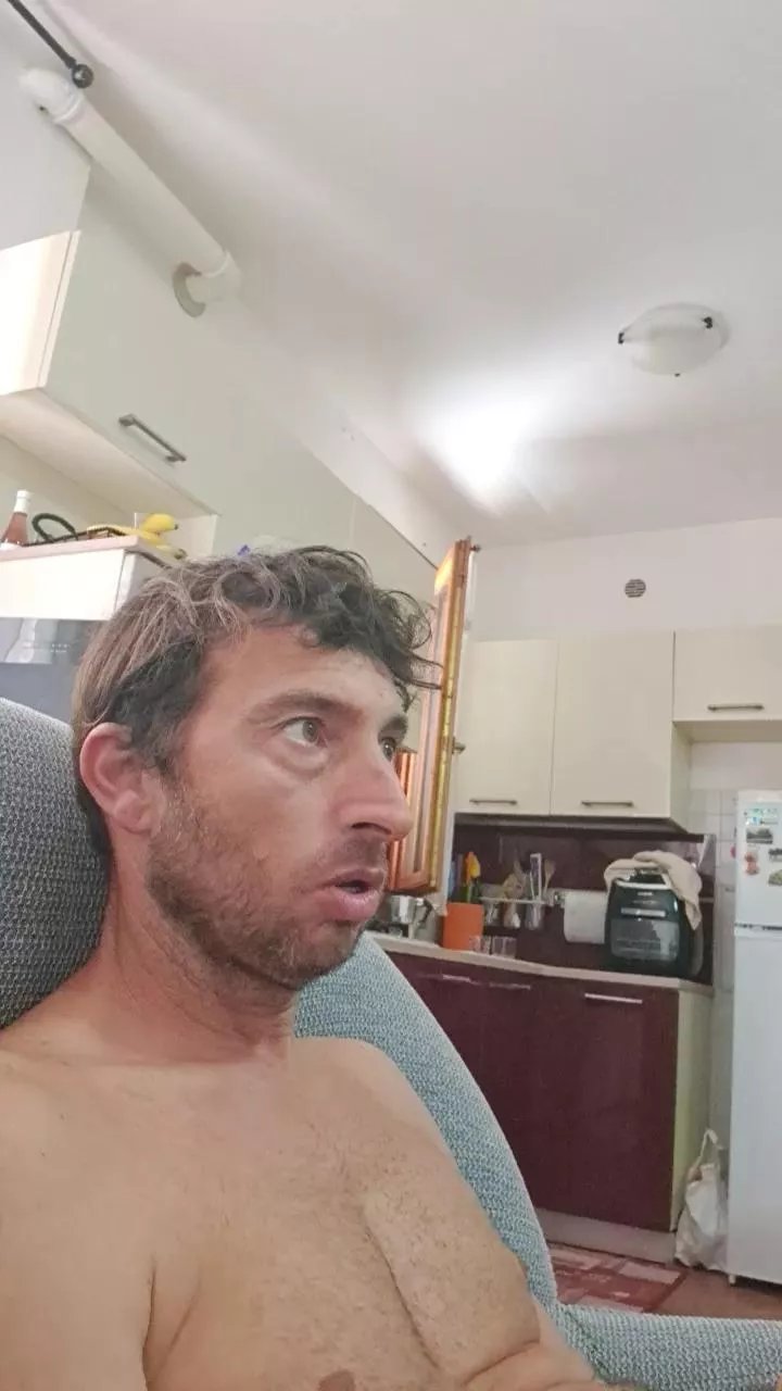 Offline Mirko290180 on Cam4