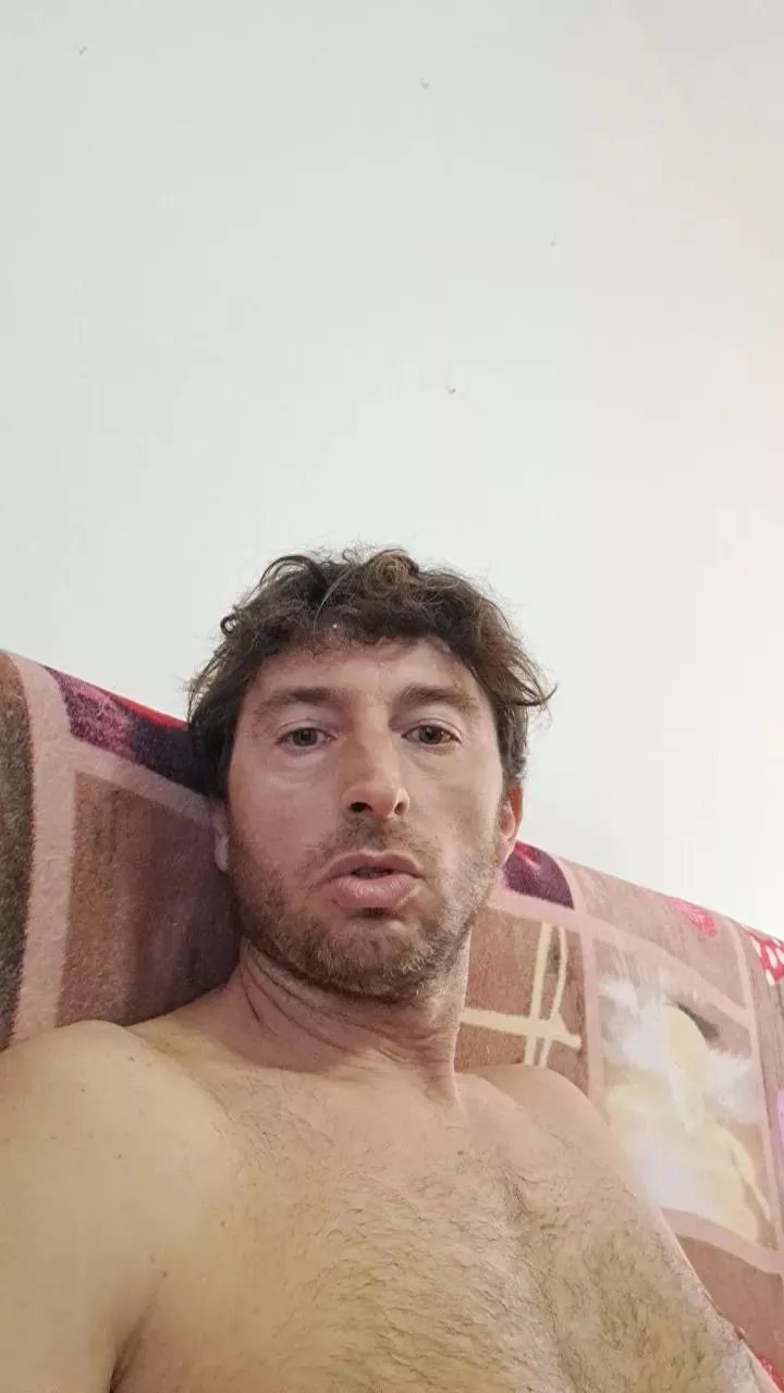 Offline Mirko290180 on Cam4