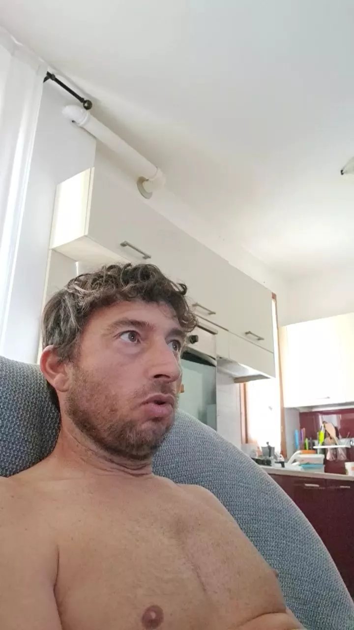 Offline Mirko290180 on Cam4