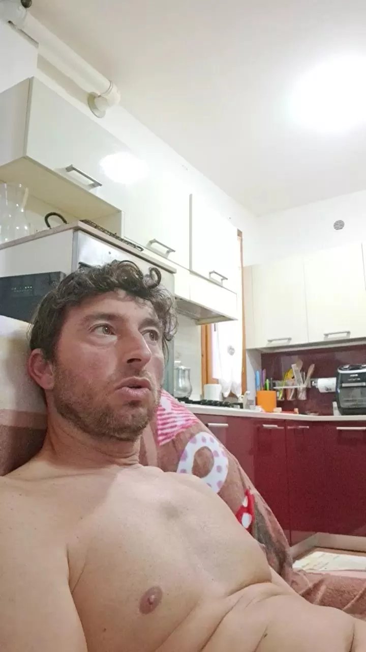 Offline Mirko290180 on Cam4