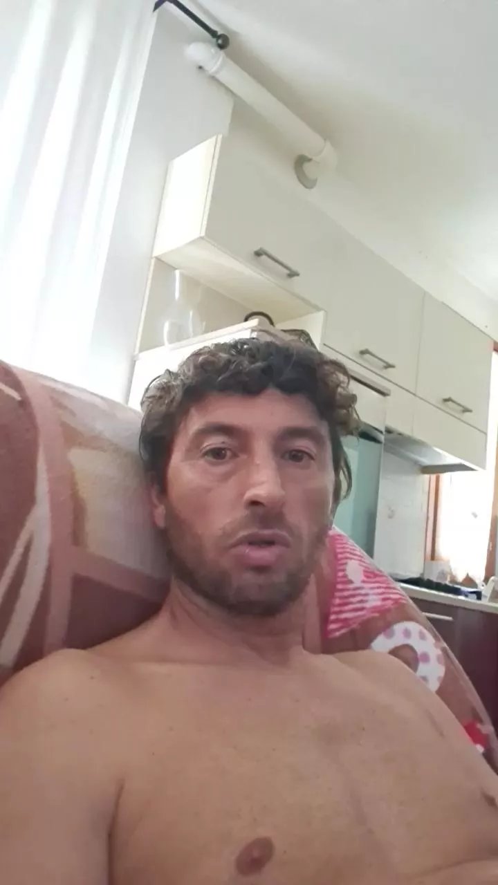 Offline Mirko290180 on Cam4