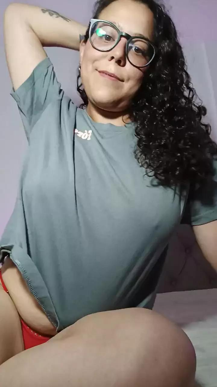 Missblume93 on Cam4 