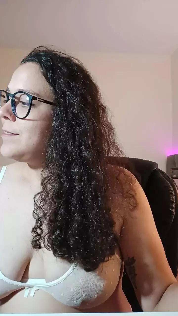 Missblume93 on Cam4 