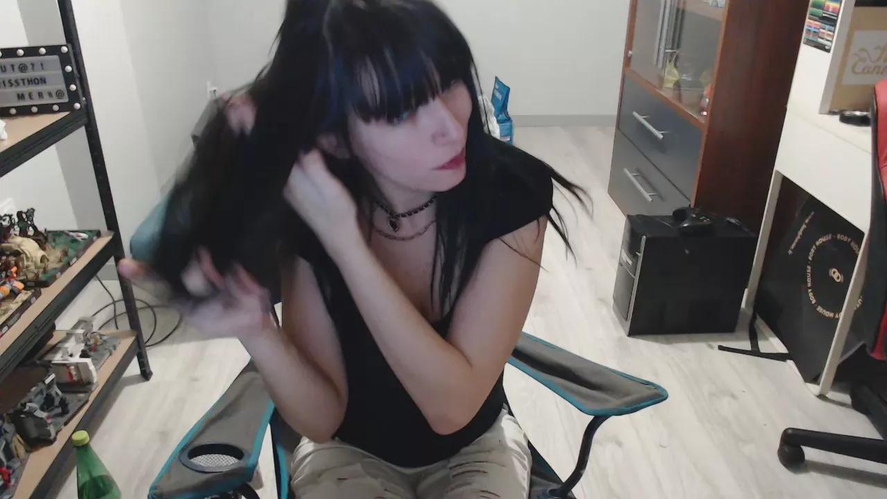 missthon on Cam4 