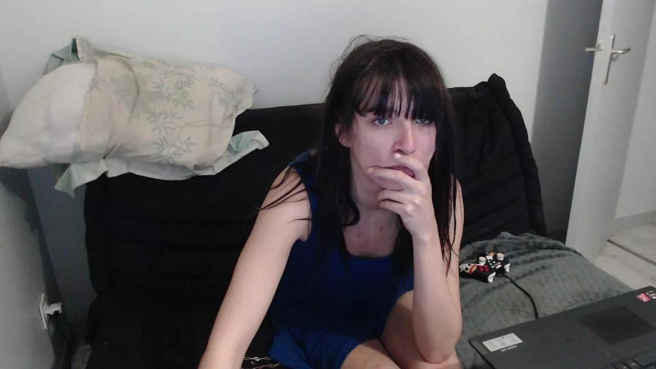 missthon on Cam4 