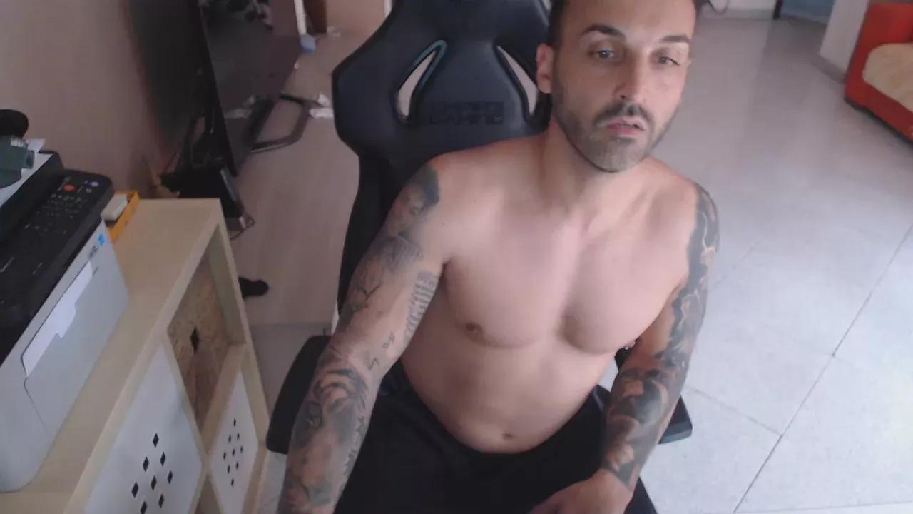 mistik_69 on Cam4 