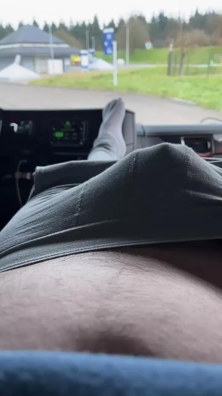 Mojitoo23 on Cam4 