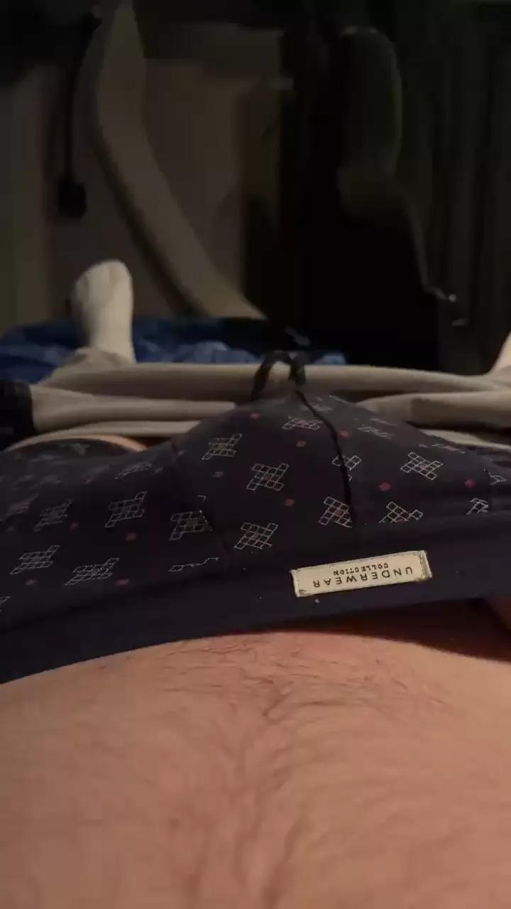 Mojitoo23 on Cam4 