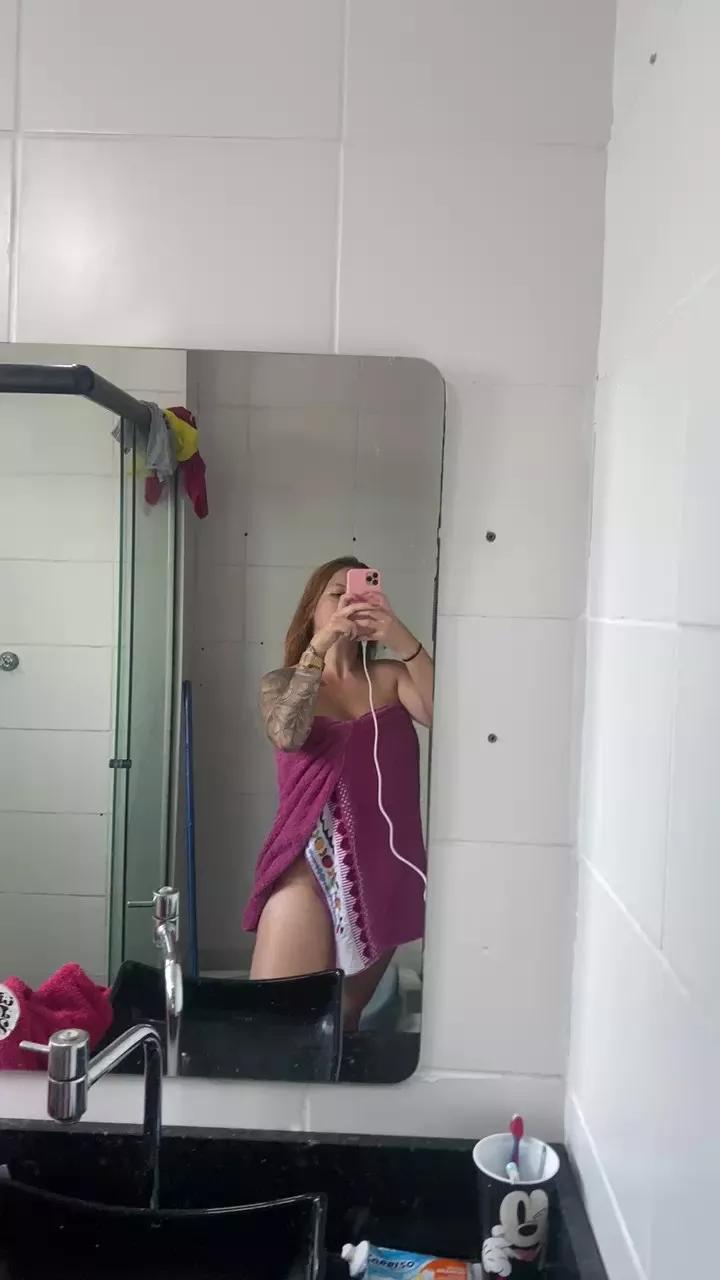 moniks1 on Cam4 