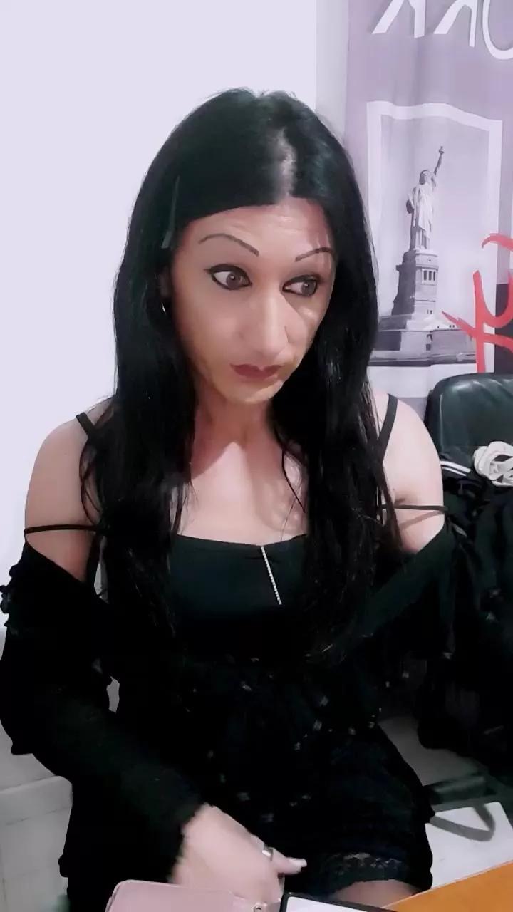 MONYTRAVCD on Cam4 