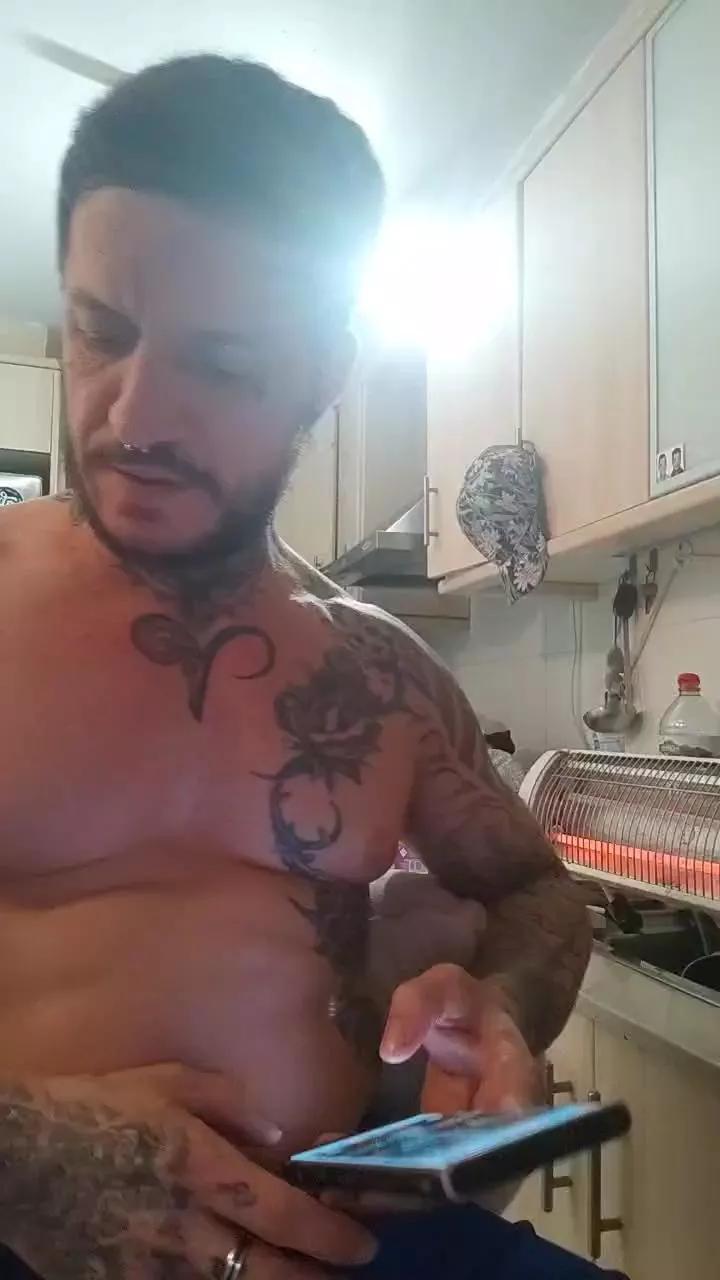 nano381 on Cam4 