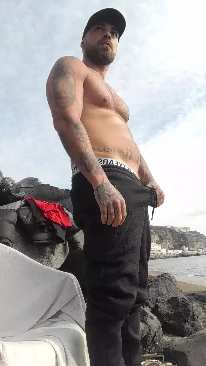 napoletano193 on Cam4 