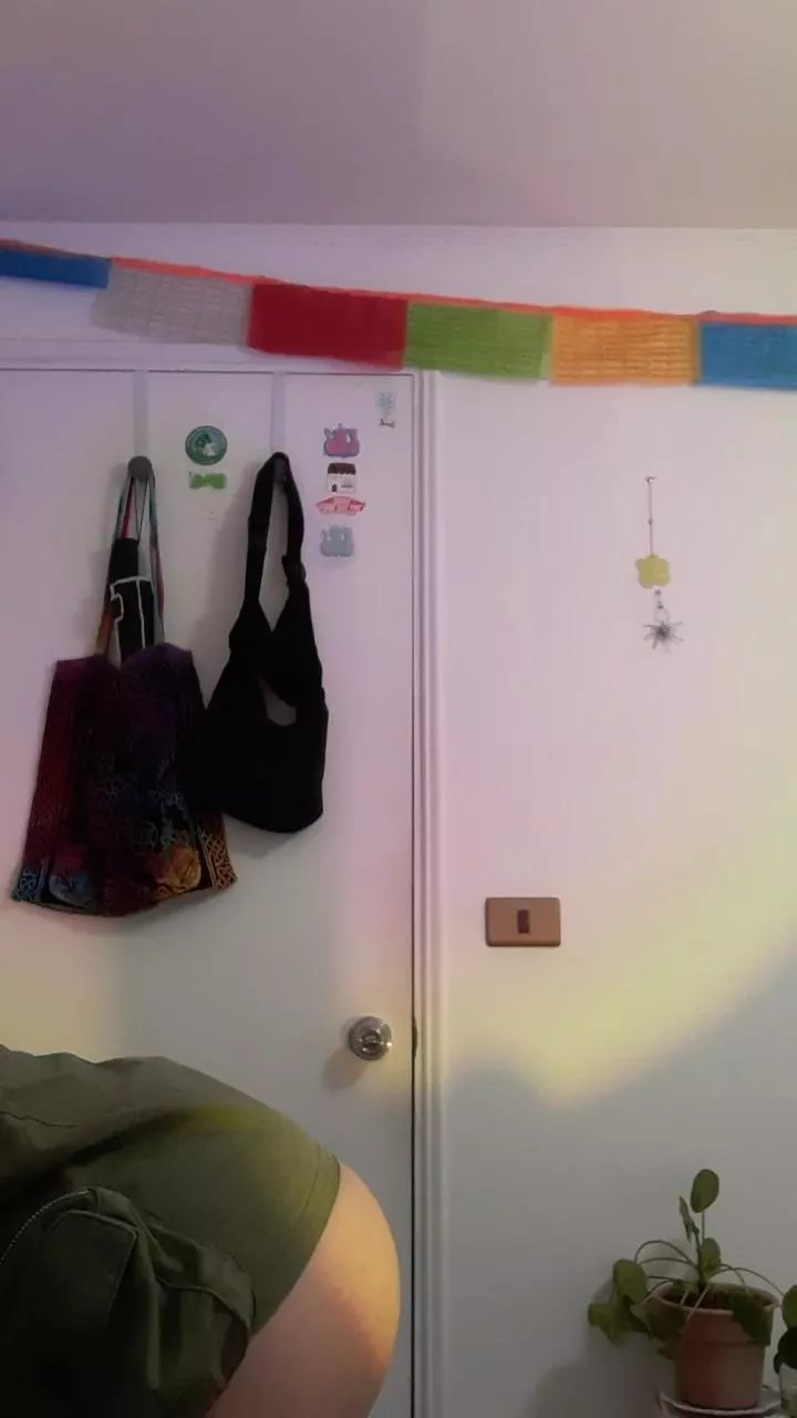 Offline natigatitaa on Cam4