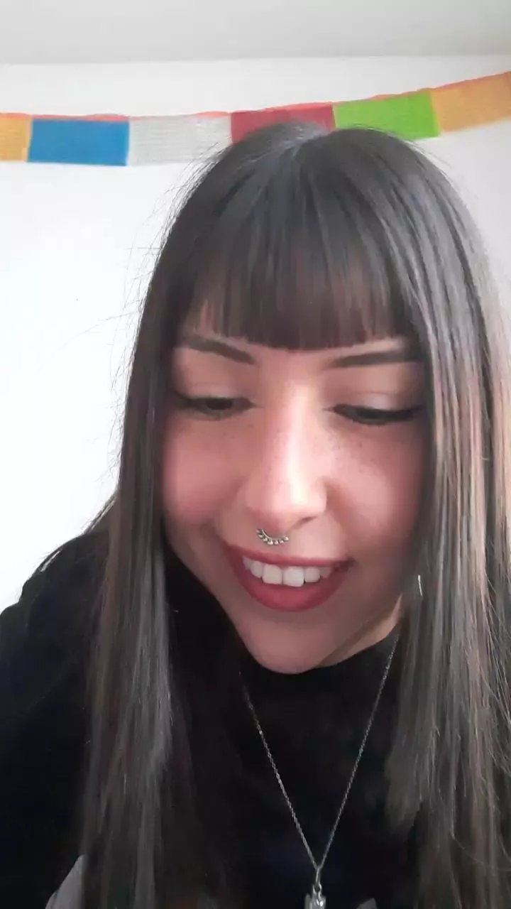 Offline natigatitaa on Cam4