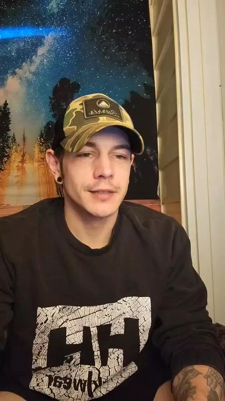 Naturesbest951 on Cam4 