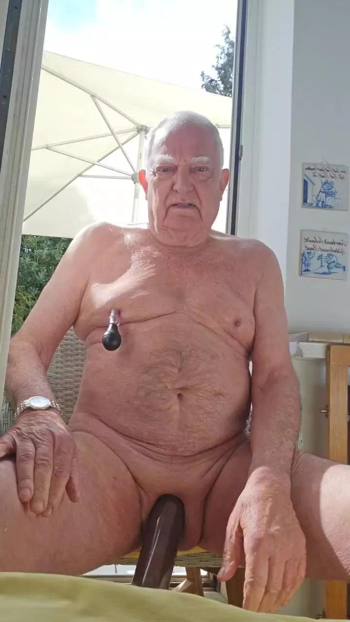 needitt2 on Cam4 