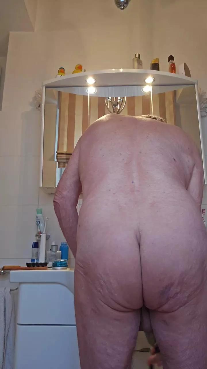 needitt2 on Cam4 