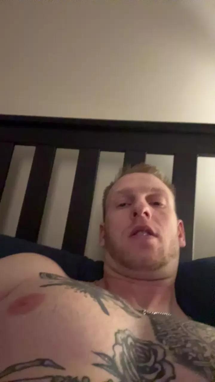 NeilCage66 on Cam4 