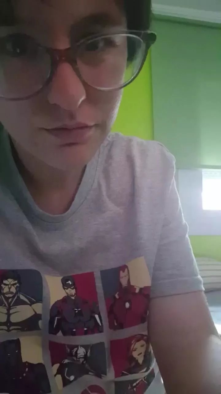 Offline Nenazasexyy on Cam4