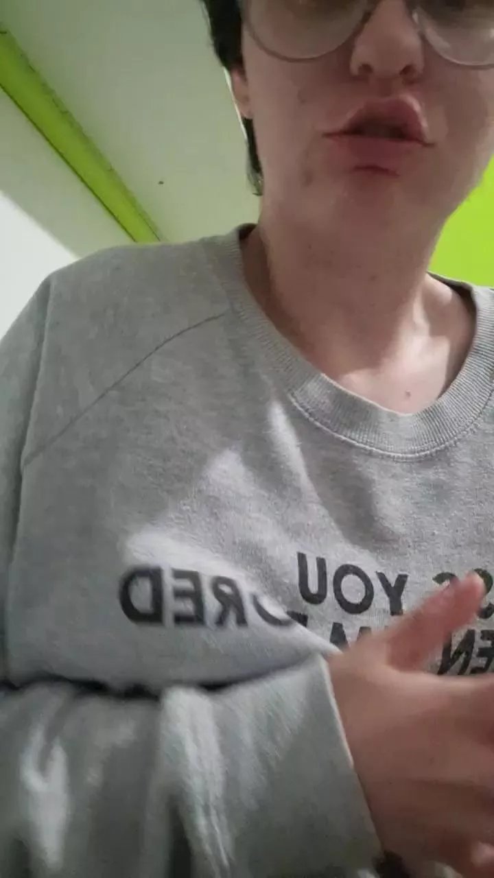 Offline Nenazasexyy on Cam4