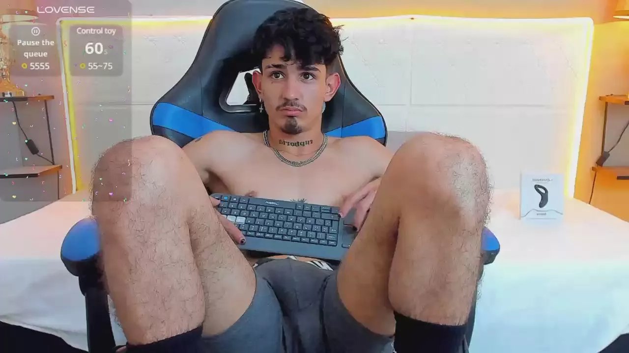 Offline nextboywell1 on Cam4