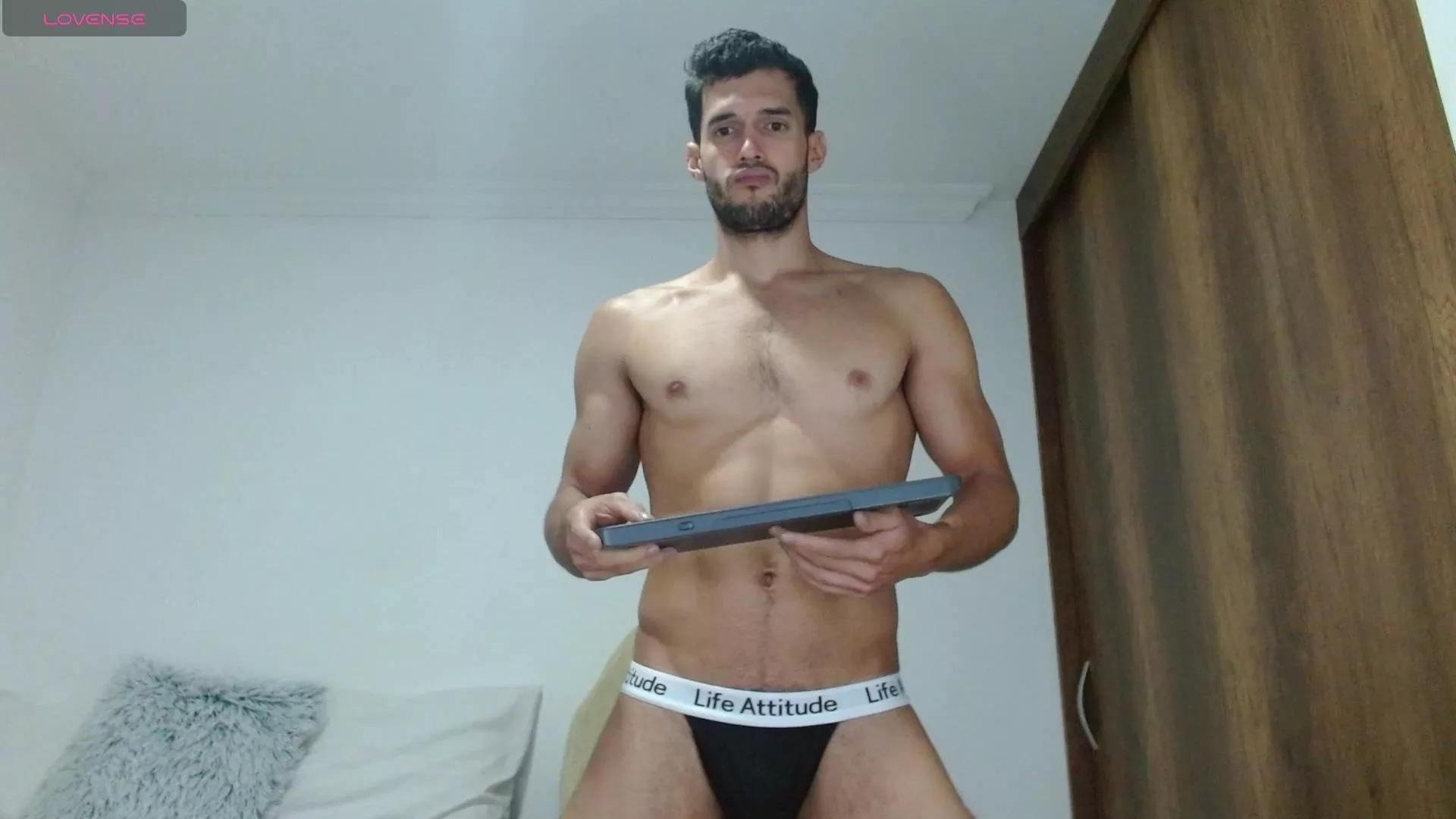noah_jhonsonn on Cam4 