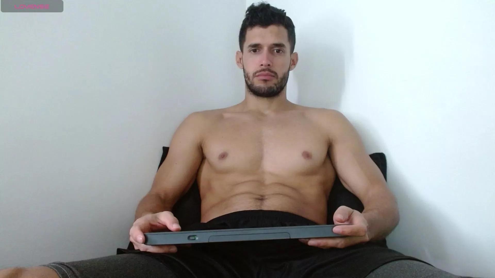 noah_jhonsonn on Cam4 