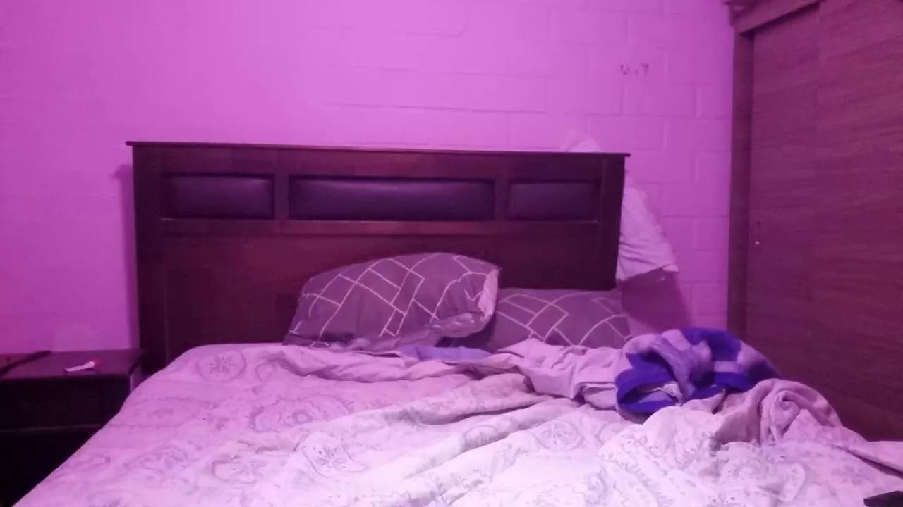 oliviaqueenhot on Cam4 
