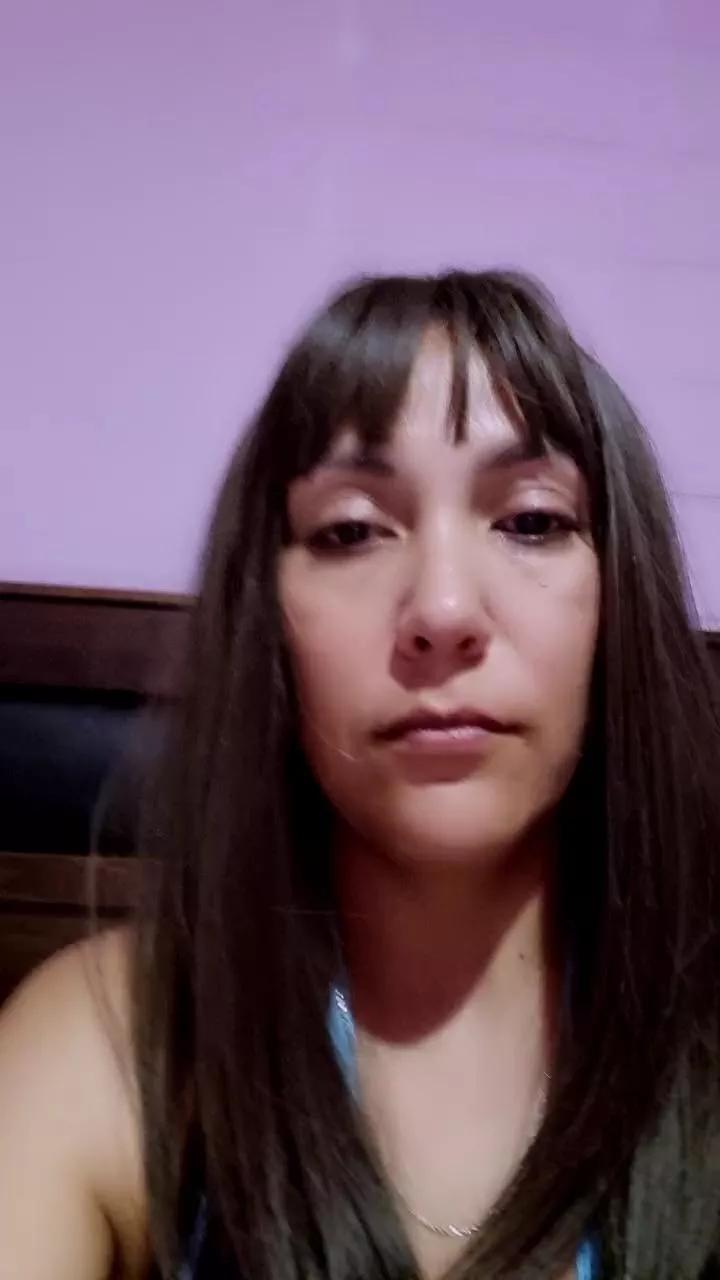 oliviaqueenhot on Cam4 