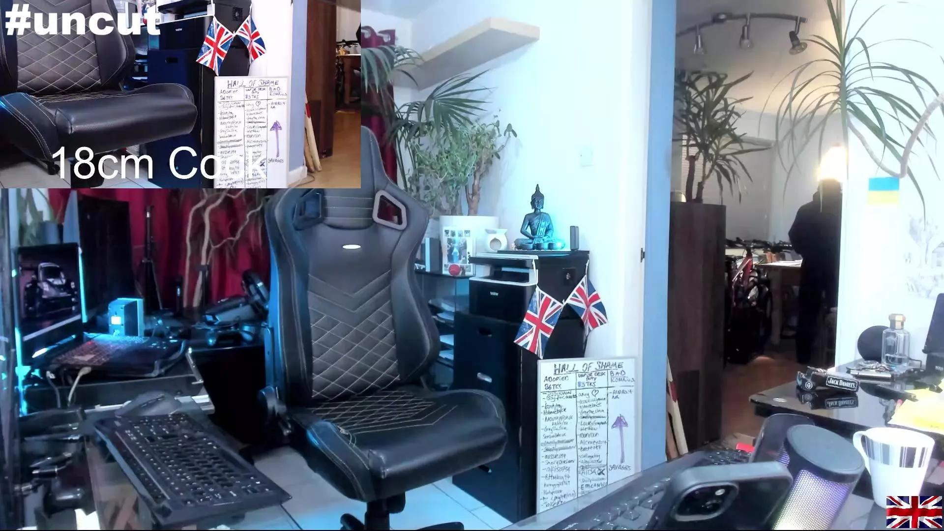 OnlineBossUK on Cam4 