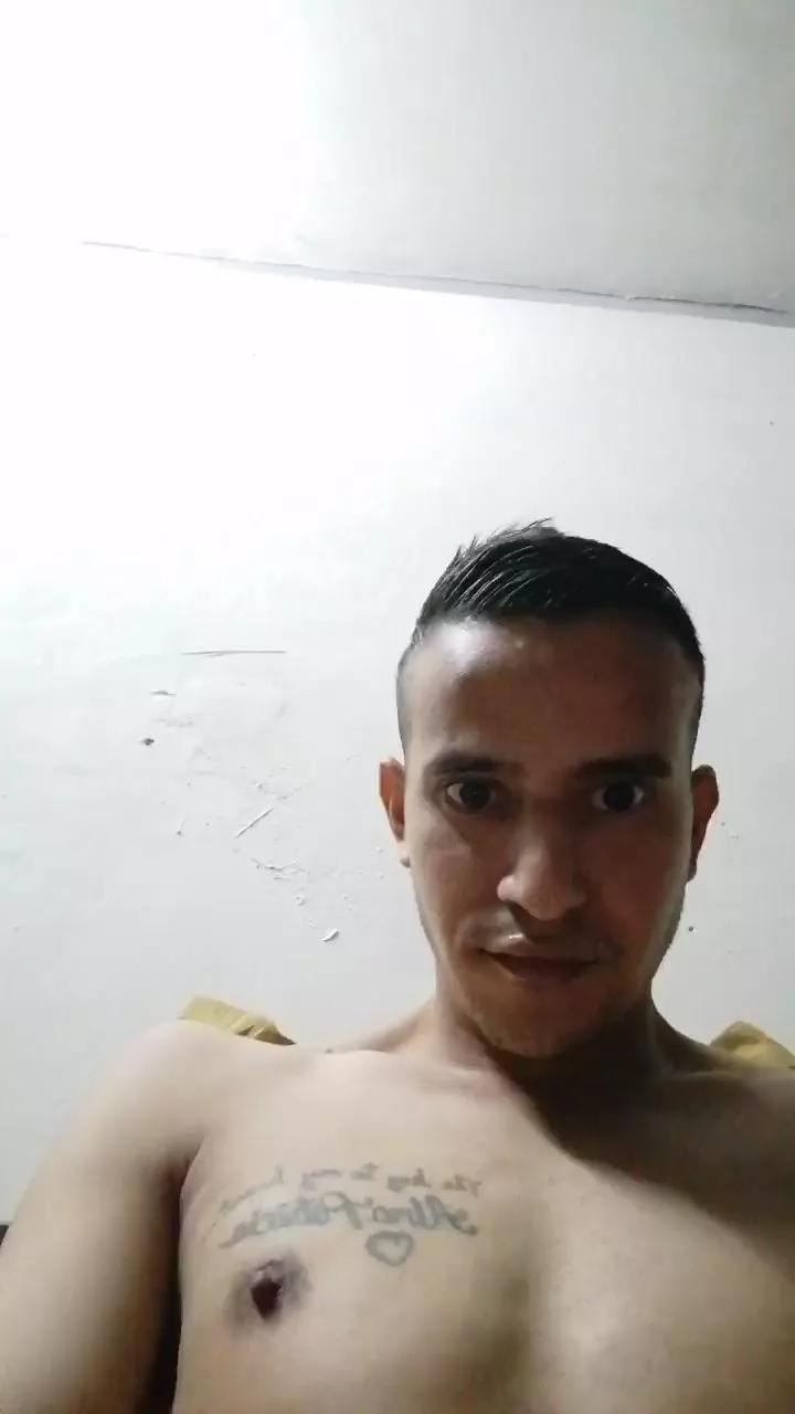osward_sexy on Cam4 