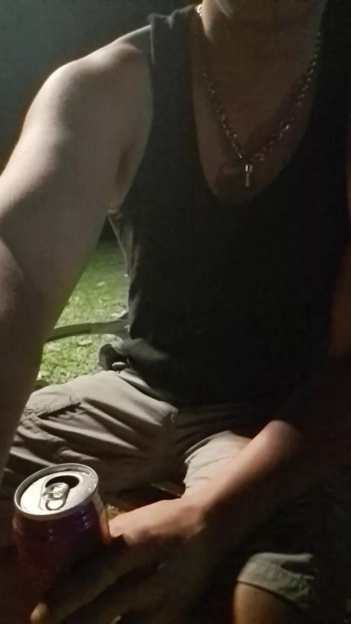 Offline outdoorbeast on Cam4