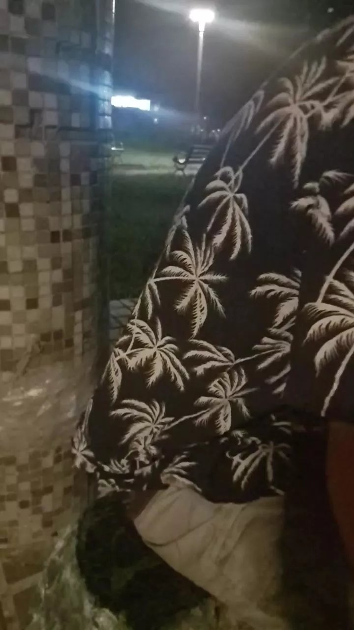 Offline outdoorbeast on Cam4