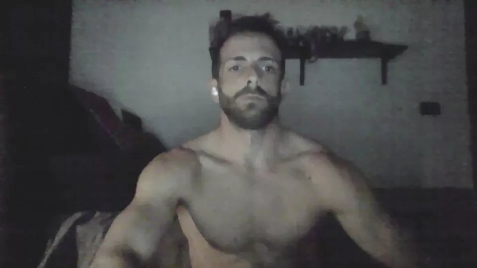 Offline Oxigen90 on Cam4