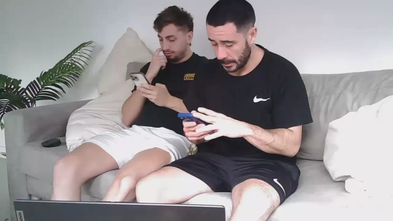 Offline p_arg1986 on Cam4