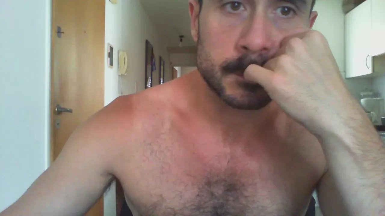 Offline p_arg1986 on Cam4