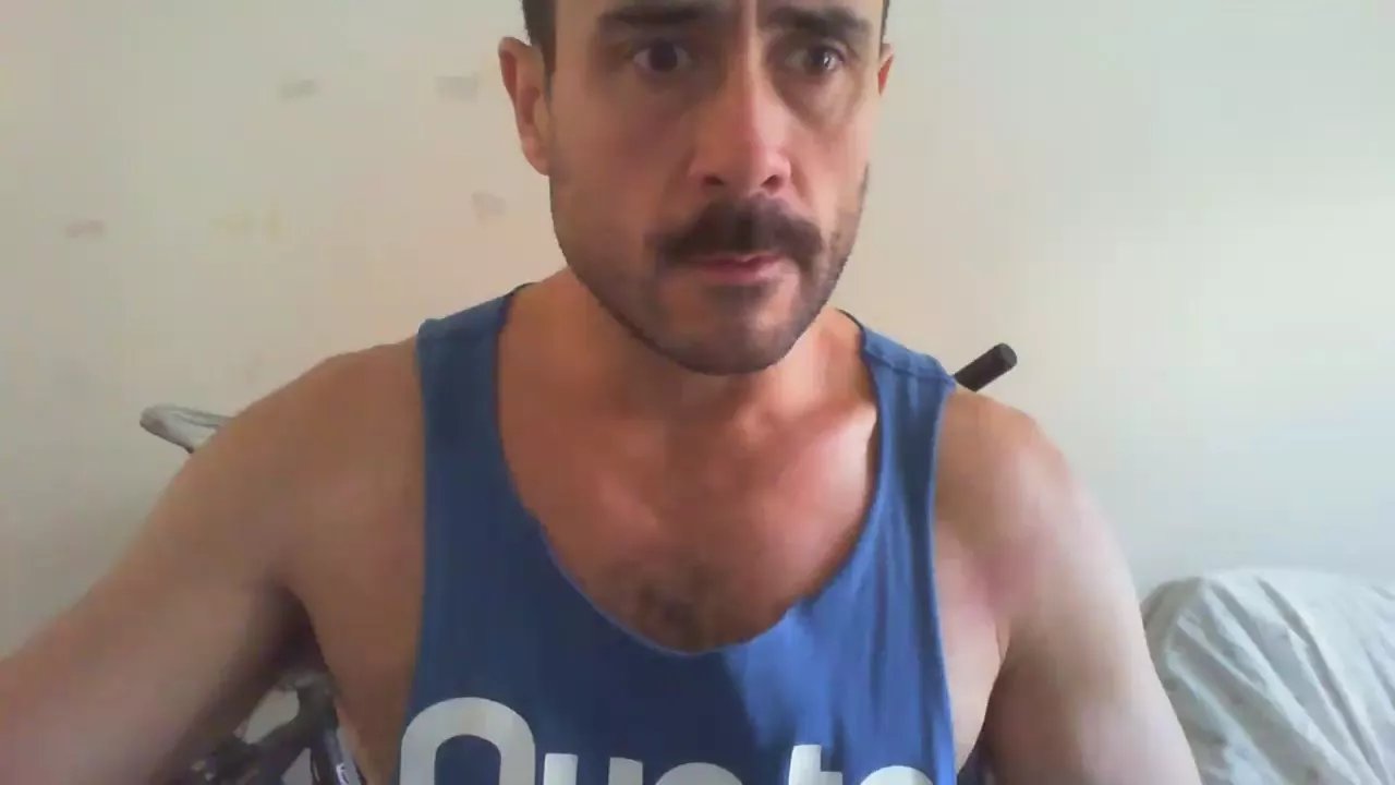 Offline p_arg1986 on Cam4