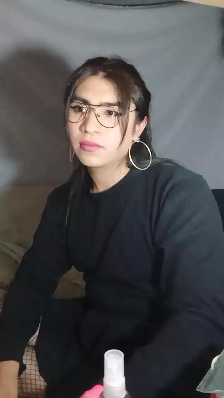 PaolaSante on Cam4 