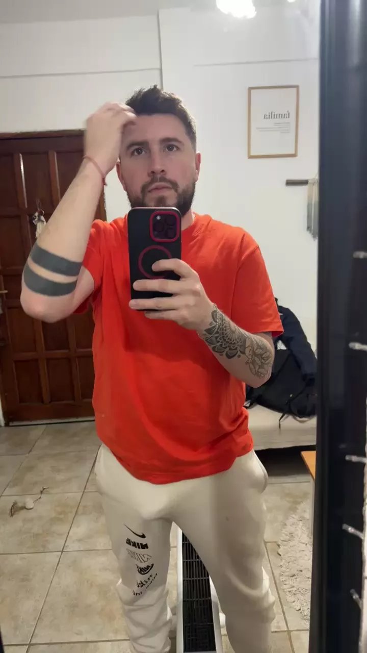 Offline Papionfire on Cam4