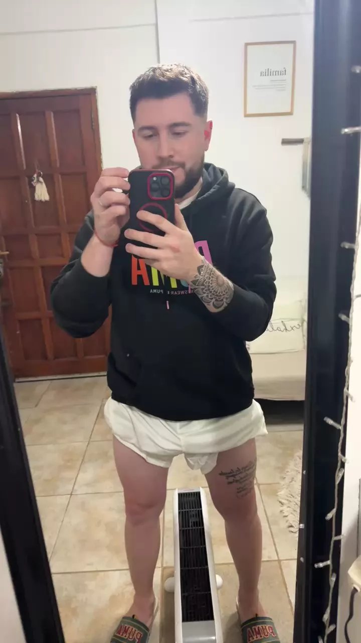 Offline Papionfire on Cam4