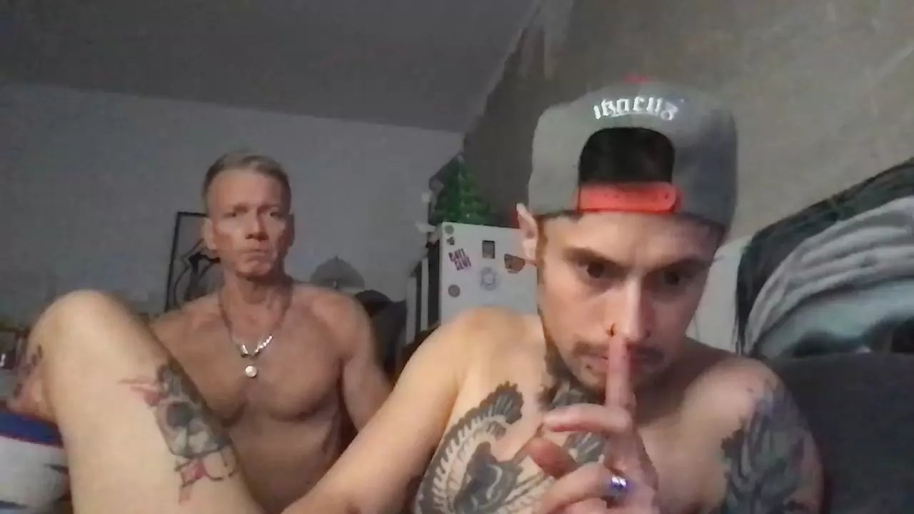 Offline Patbln1992_ on Cam4