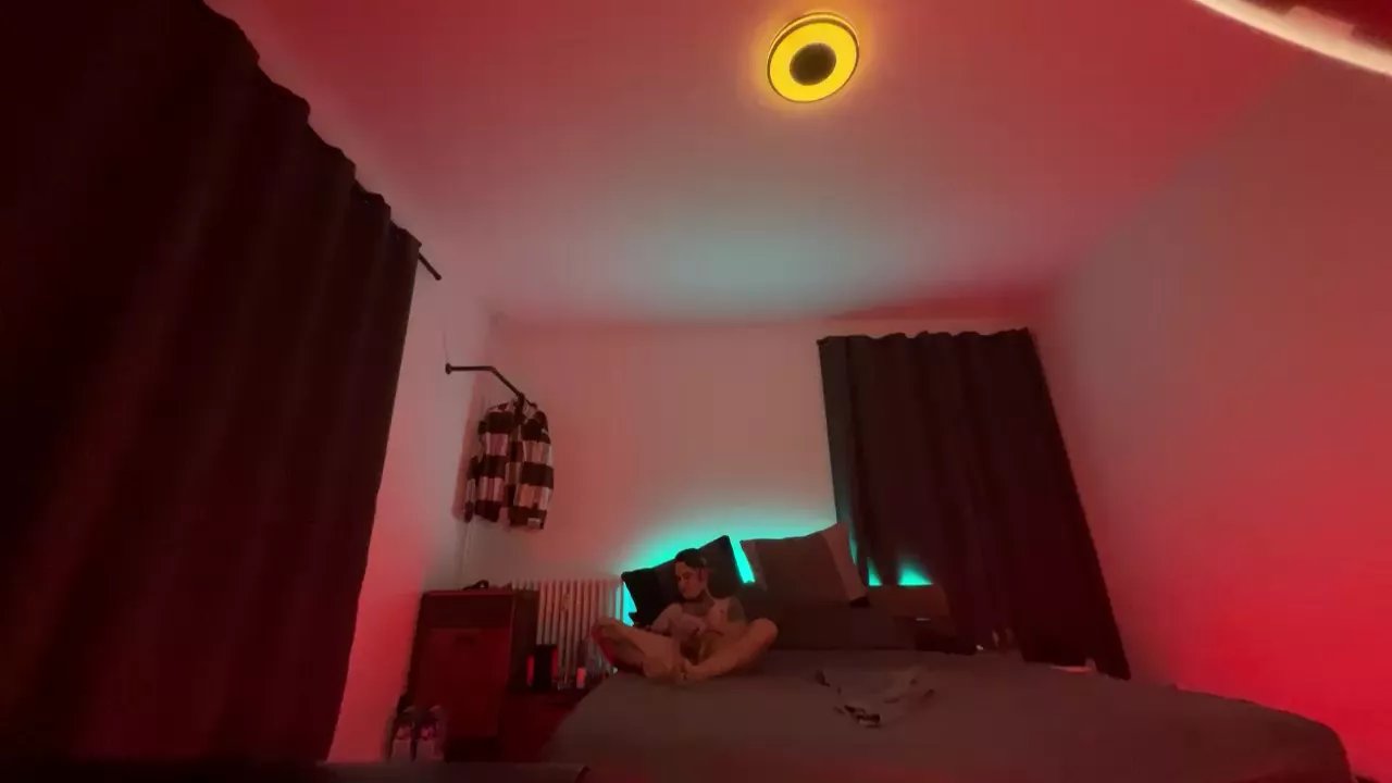 Offline Patbln1992_ on Cam4