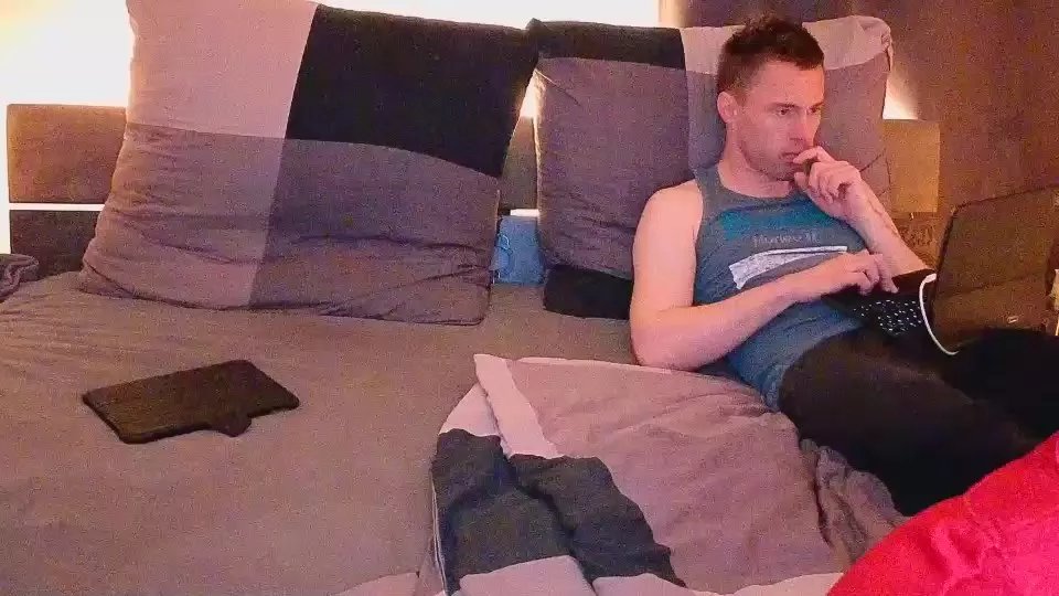 Offline Patbln1992_ on Cam4