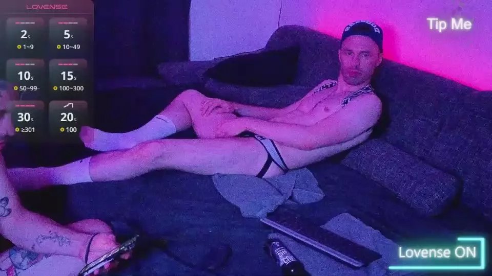 Offline Patbln1992_ on Cam4