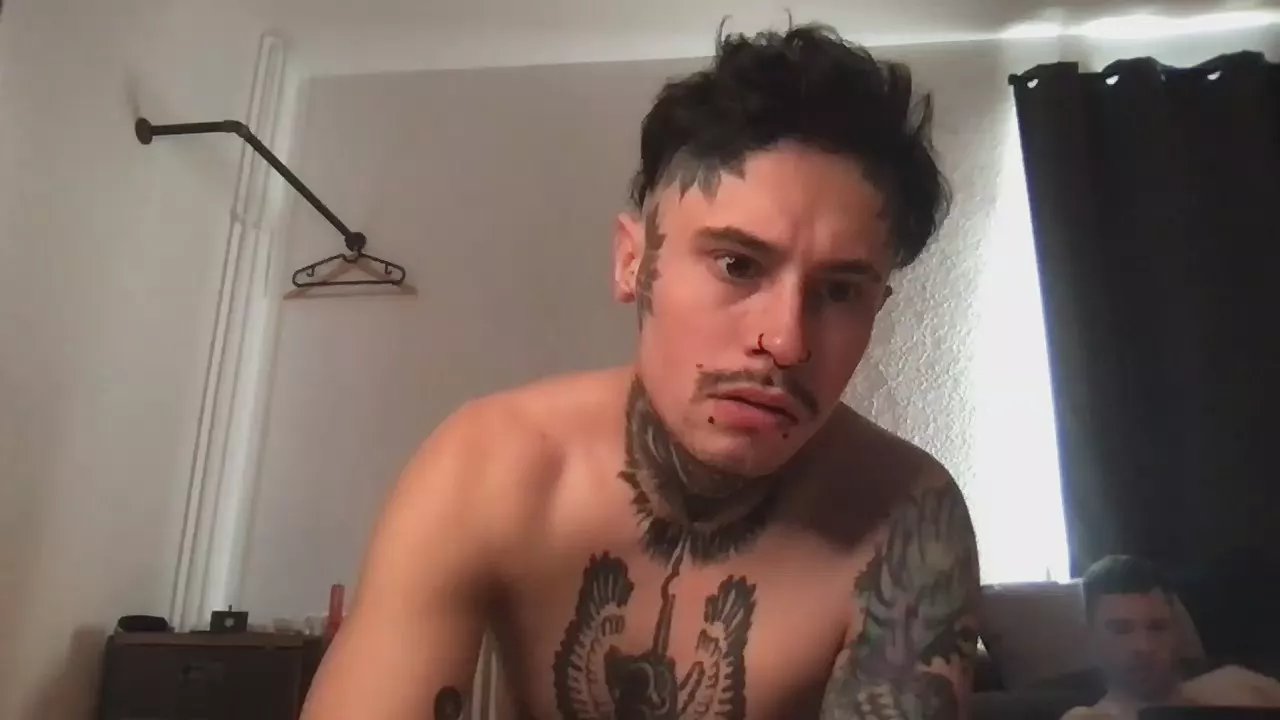 Offline Patbln1992_ on Cam4