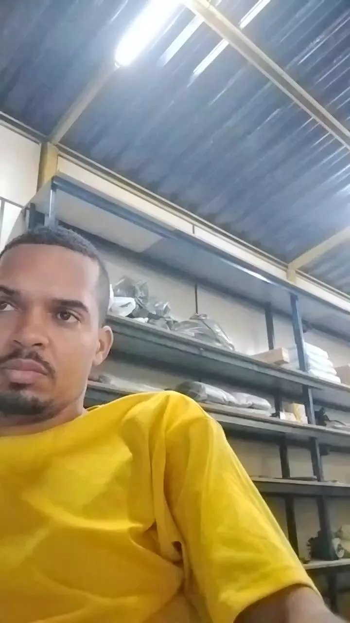 Offline paulinhossa1 on Cam4