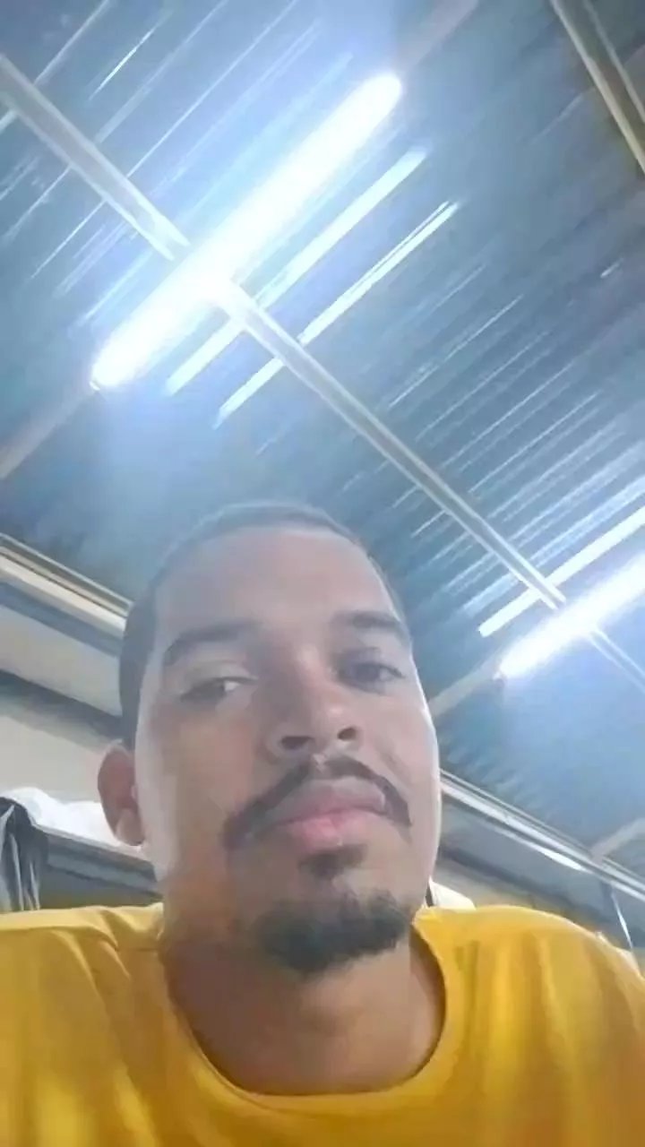 Offline paulinhossa1 on Cam4