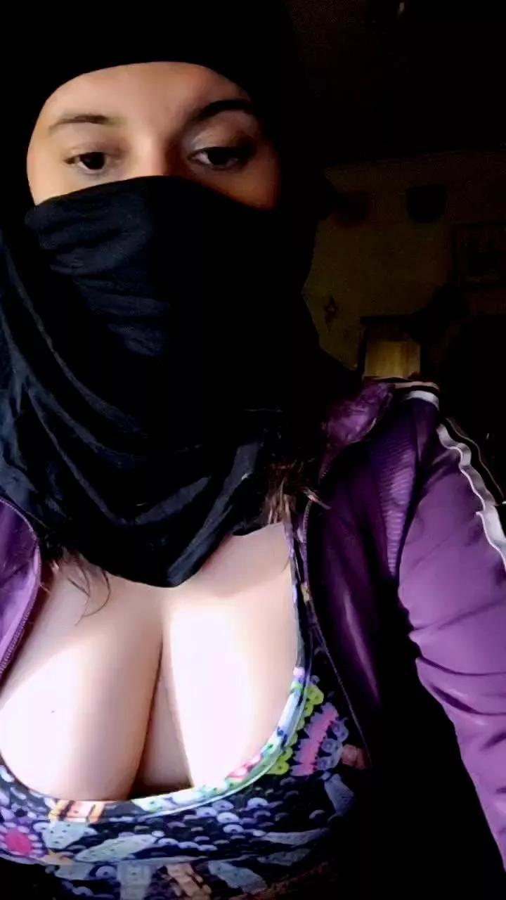 Pbless on Cam4 