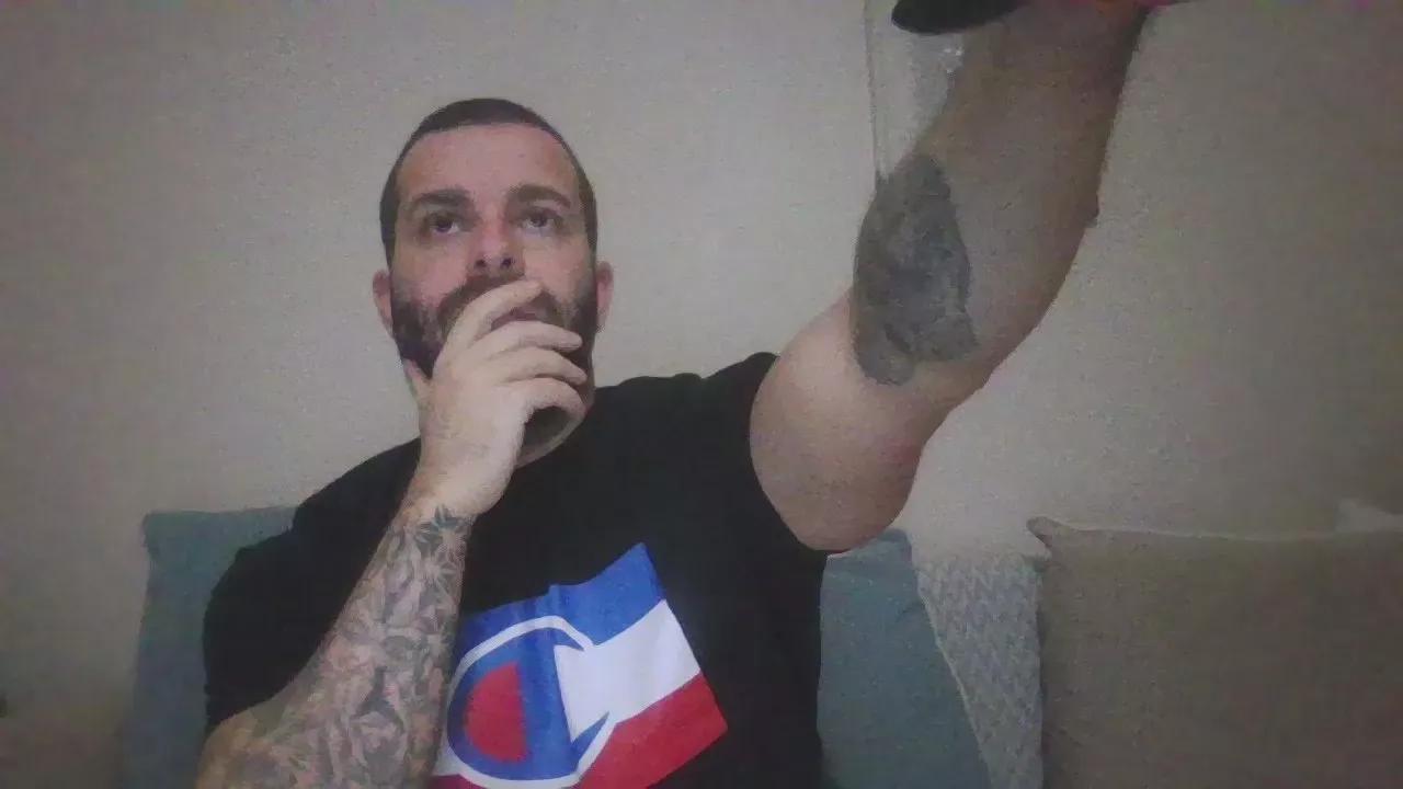 pigeon1111 on Cam4 